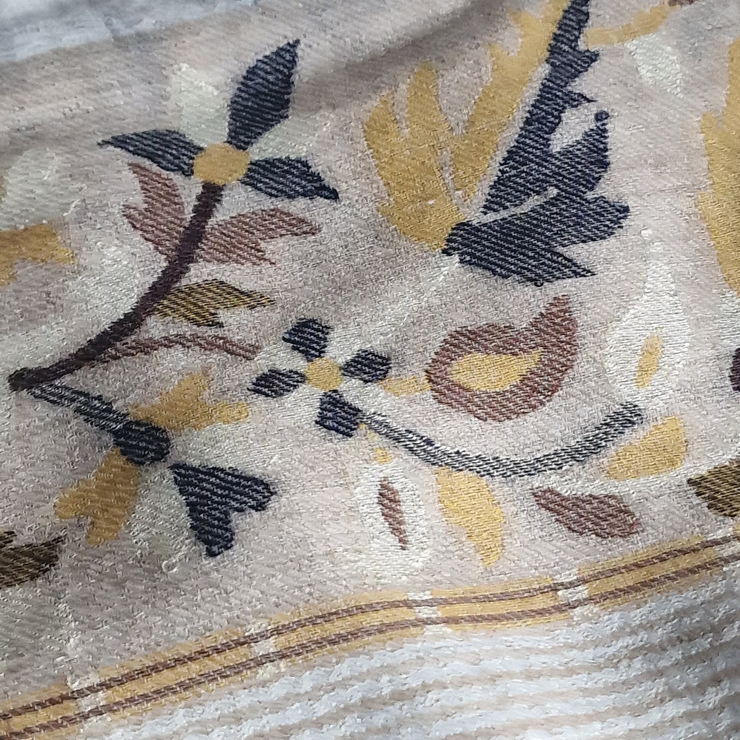 Intricate Pashminas Kashmir Cashmere Pala Kani Weave Stole - Alabaster - Baga Ethnik Living