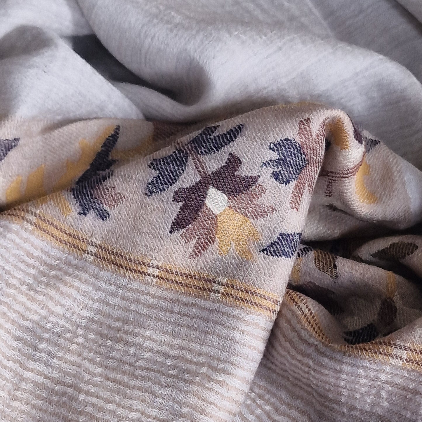 Intricate Pashminas Kashmir Cashmere Pala Kani Weave Stole - Alabaster - Baga Ethnik Living
