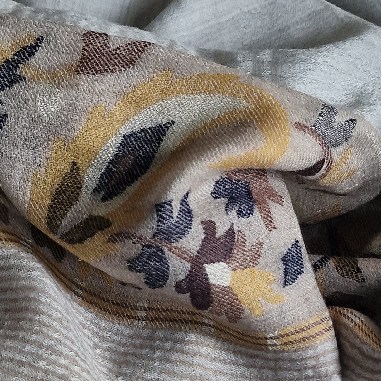 Intricate Pashminas Kashmir Cashmere Pala Kani Weave Stole - Alabaster - Baga Ethnik Living