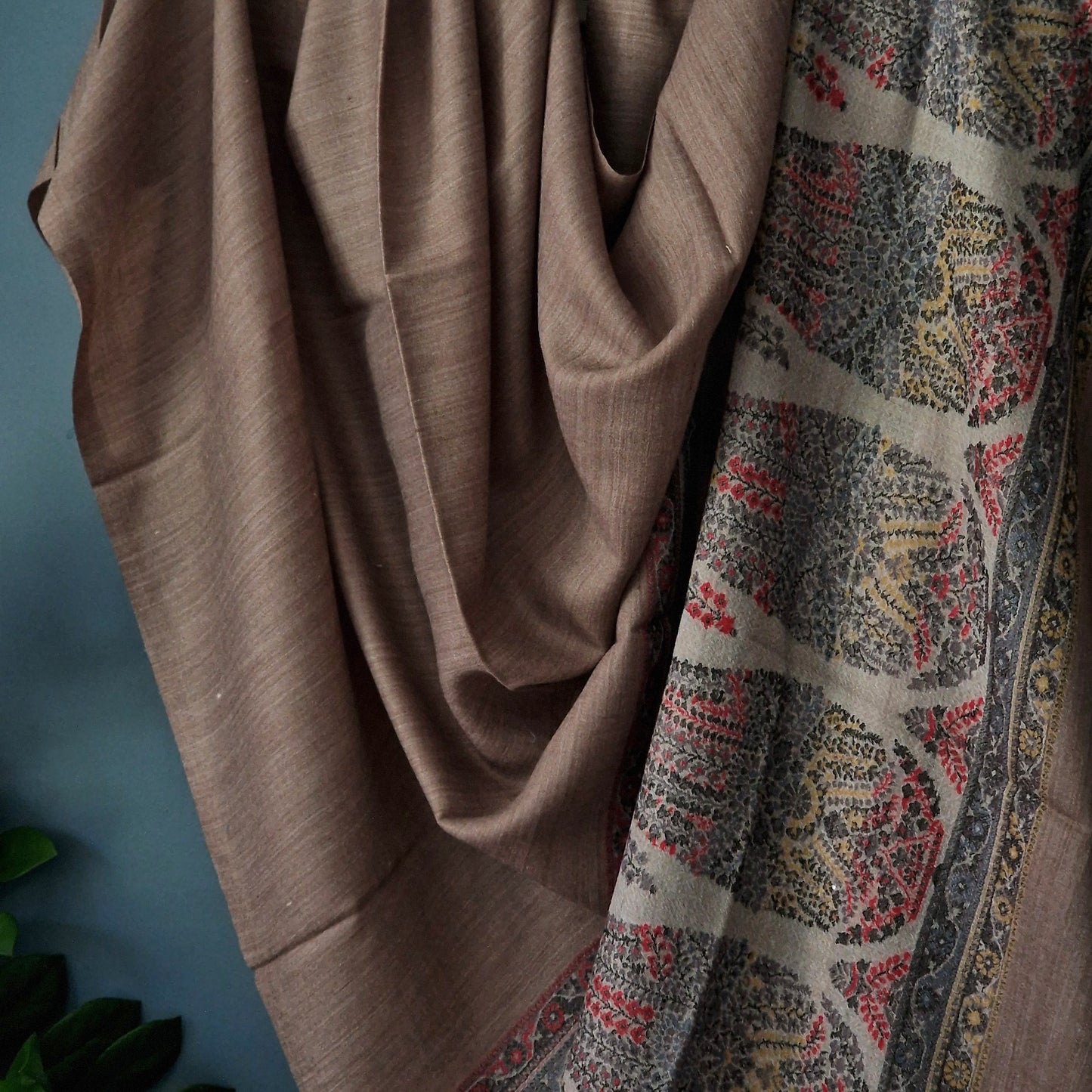 The Ultimate Choice in Luxury Soft Kashmir Pashmina Stoles - Fauna - Baga Ethnik Living